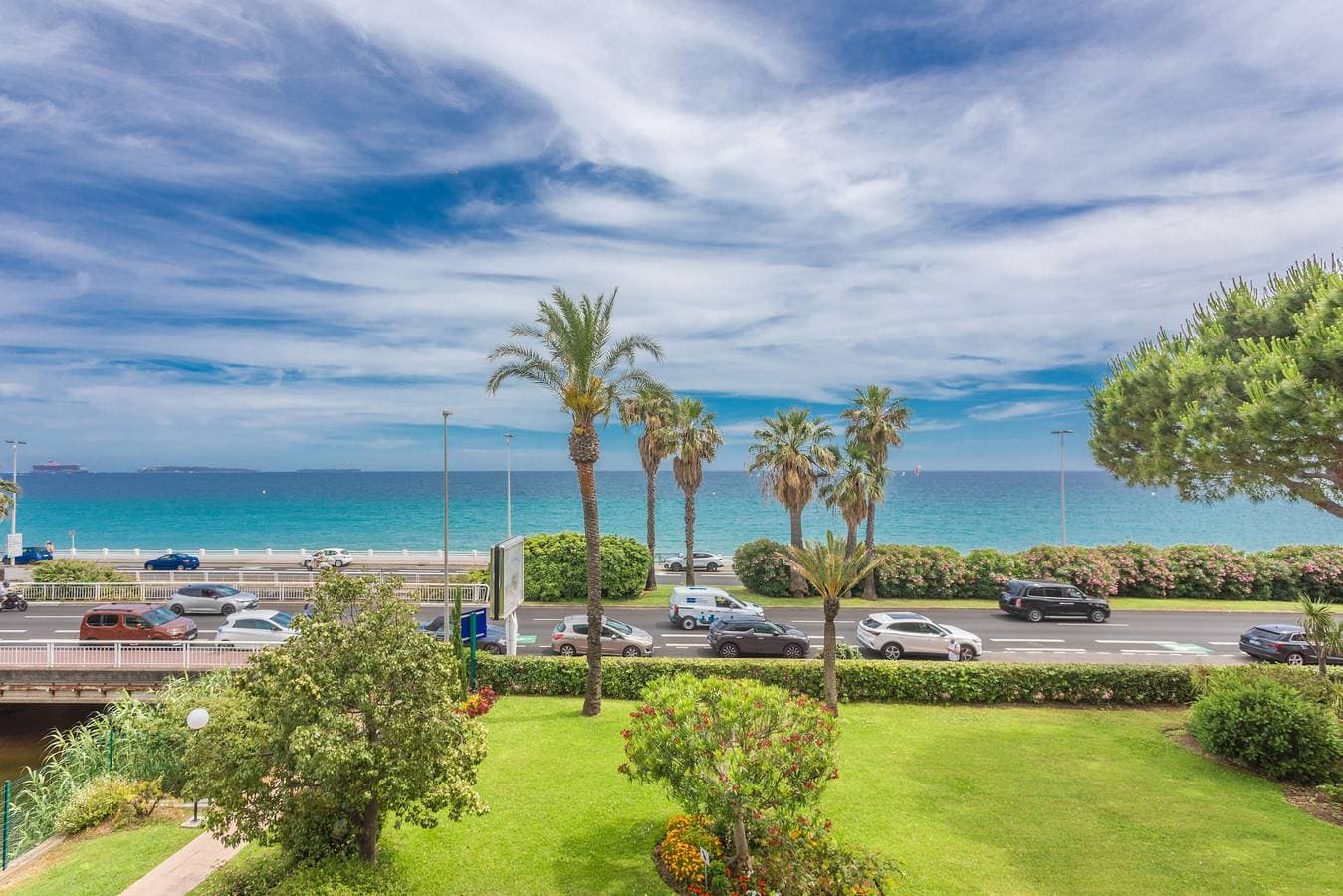 Foto 6 von 27: London Cannes – Gemütliches Apartment mit Meerblick, 10 Min. zum Zentrum