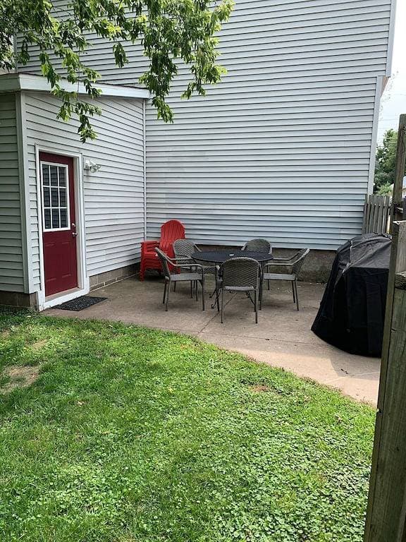 Spacious house in the heart of Marquette. 1