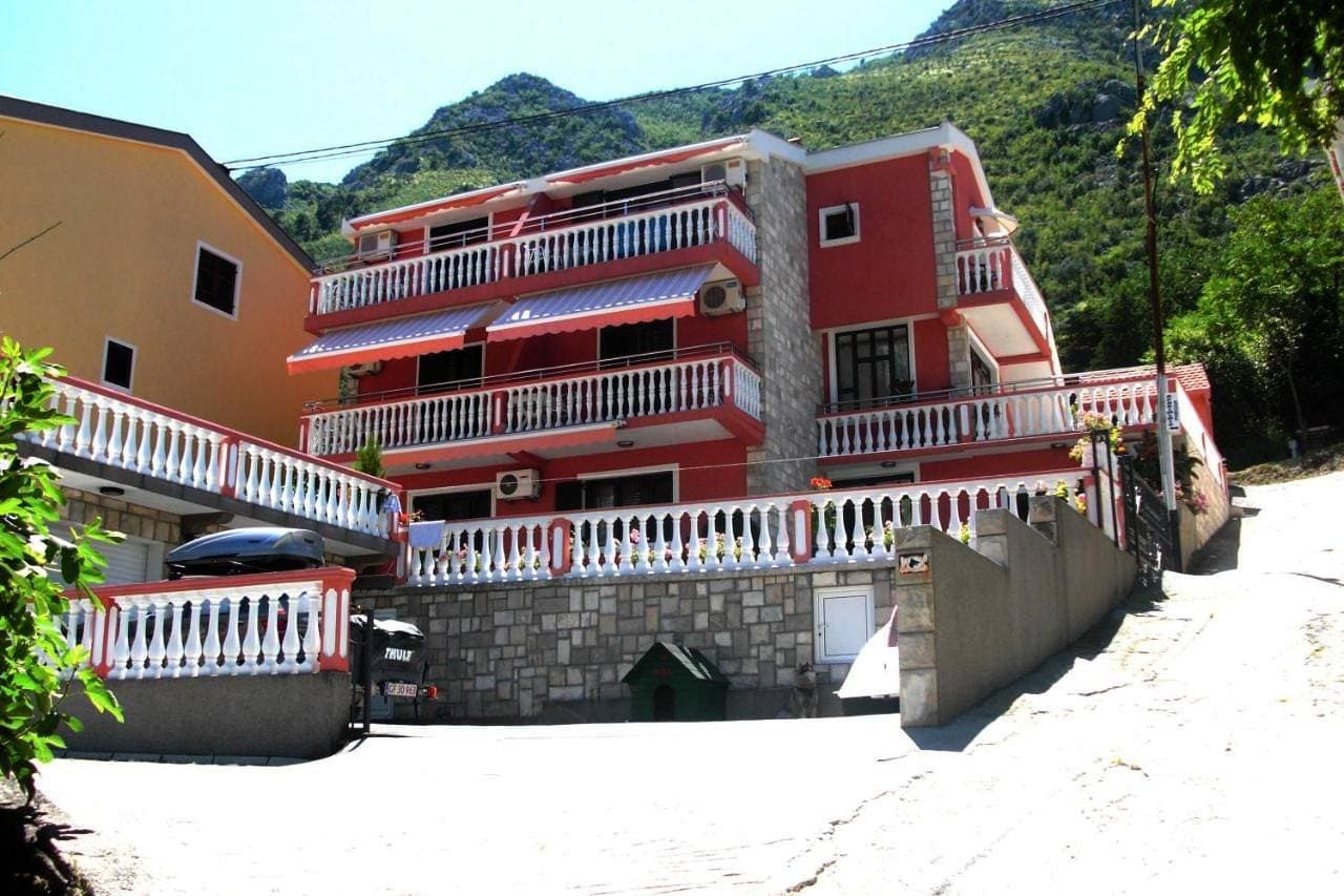 Apartments Simun 1