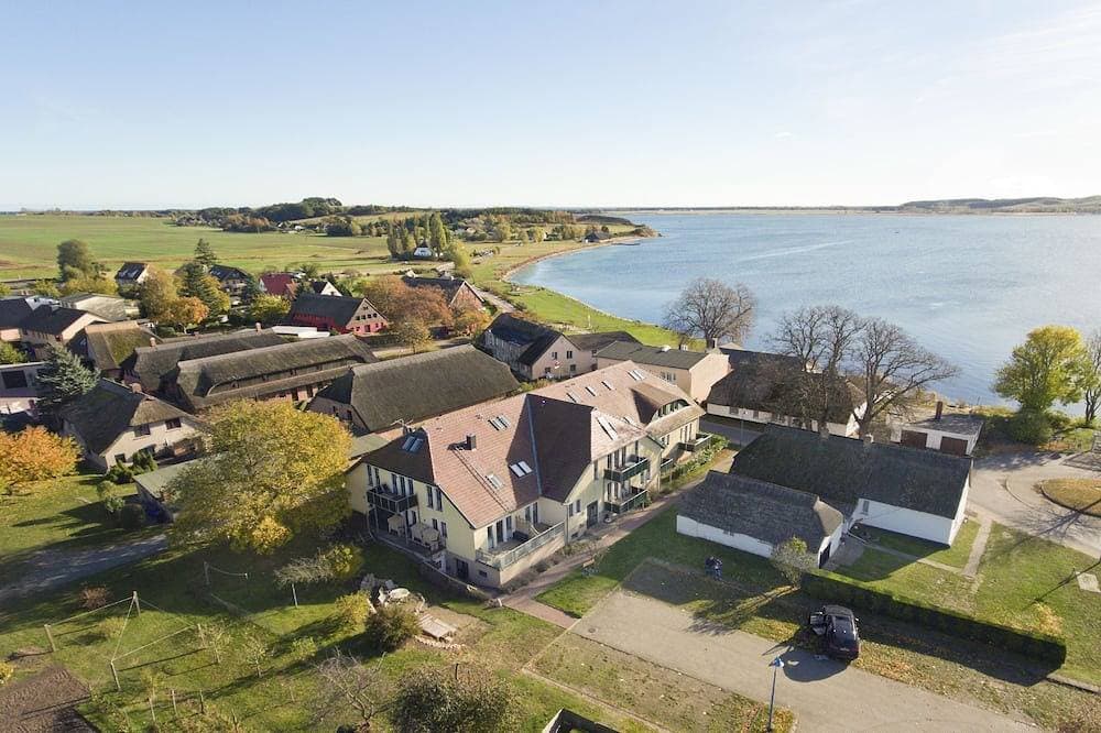 Foto 8 von 18: Ruhige Lage und mit Gartennutzung, nah am Meer - Höftresidenz FeWo 25