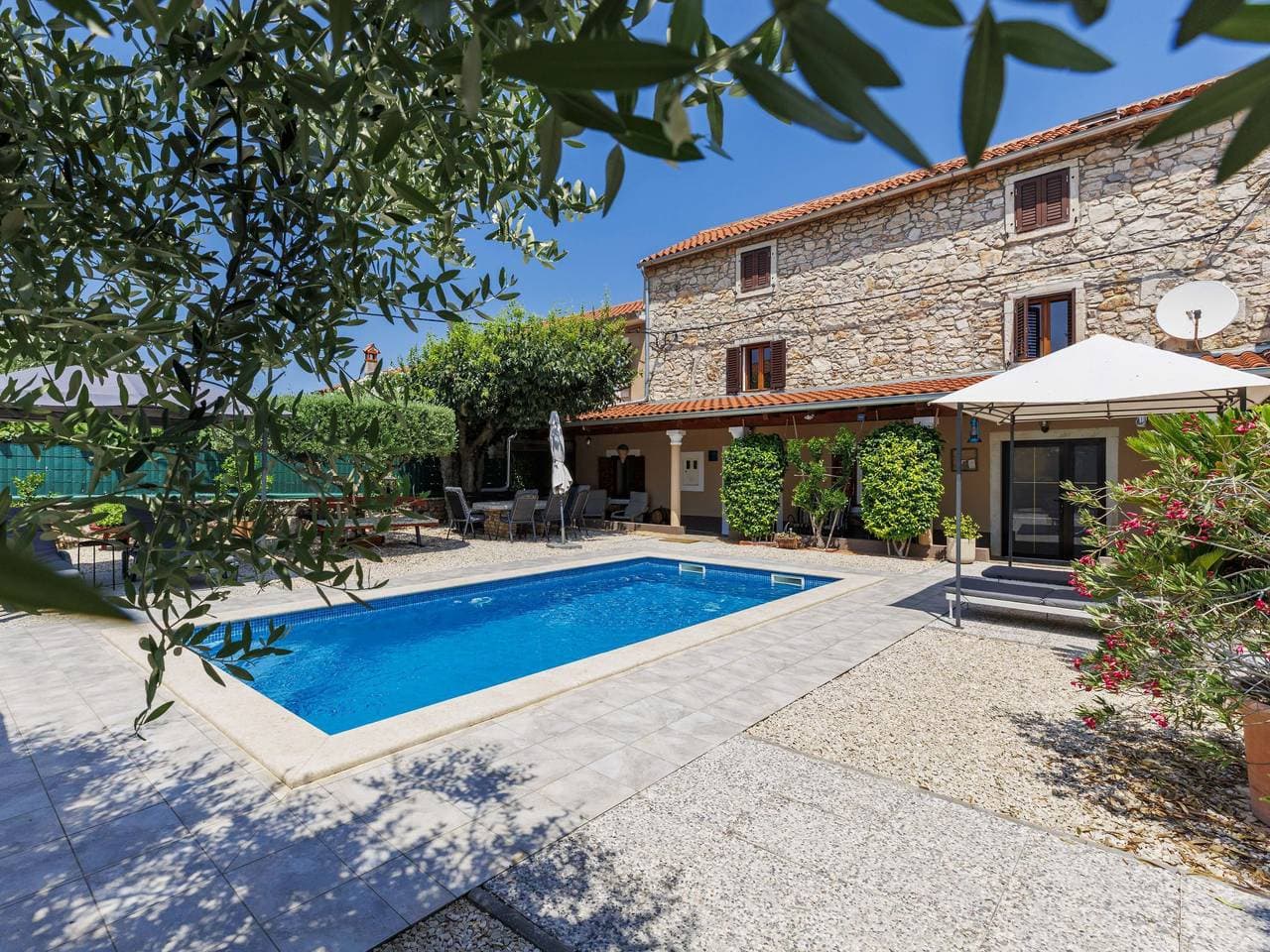Brtonigla: Schönes Doppelhaus Villa Lucky 1