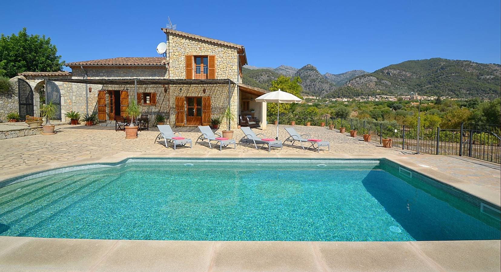 Foto 2 von 26: Finca 'Sa Volta' mit Bergblick, WLAN und Klimaanlage