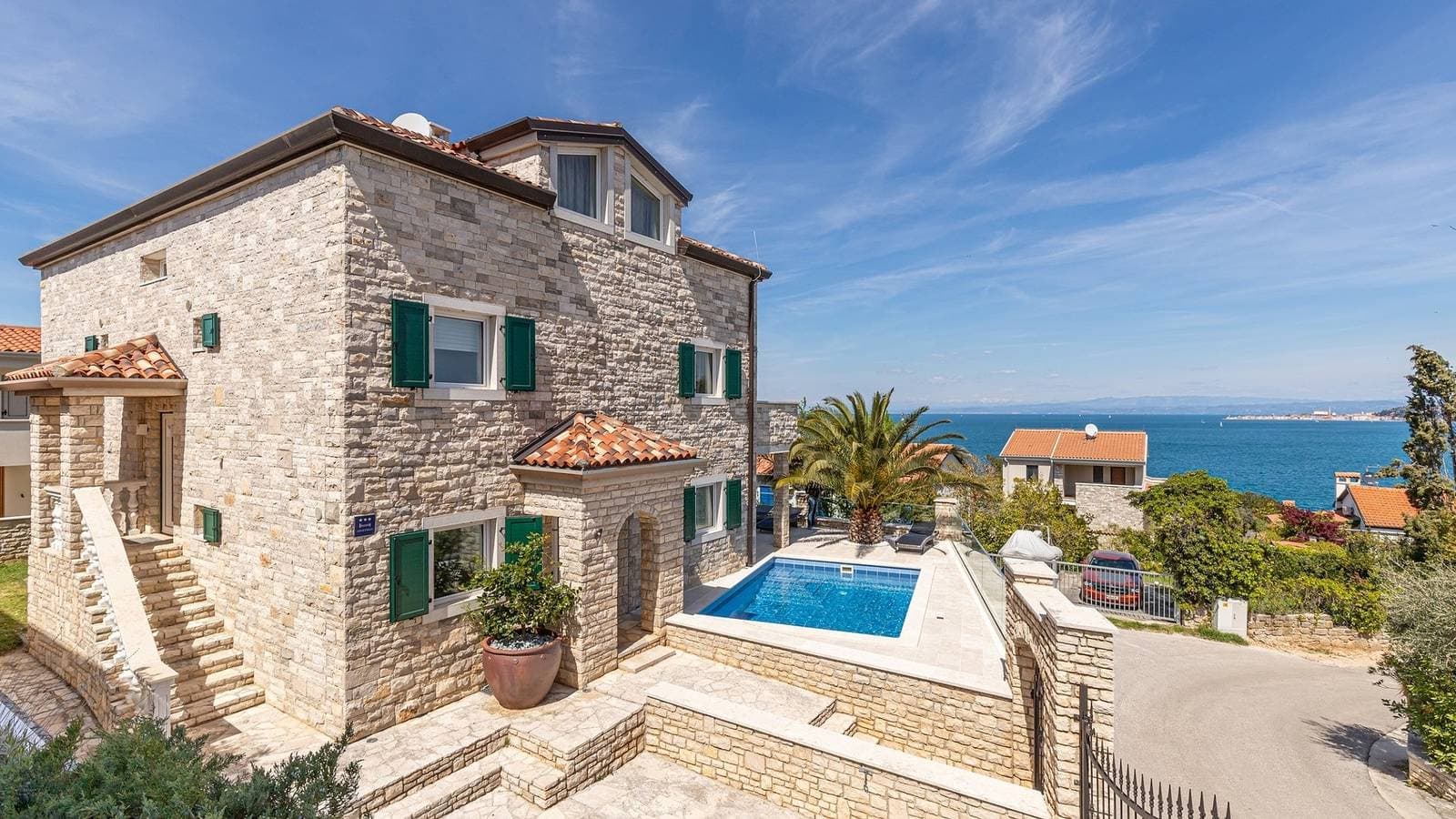 Wunderschöne Villa Milena mit Swimmingpool 1