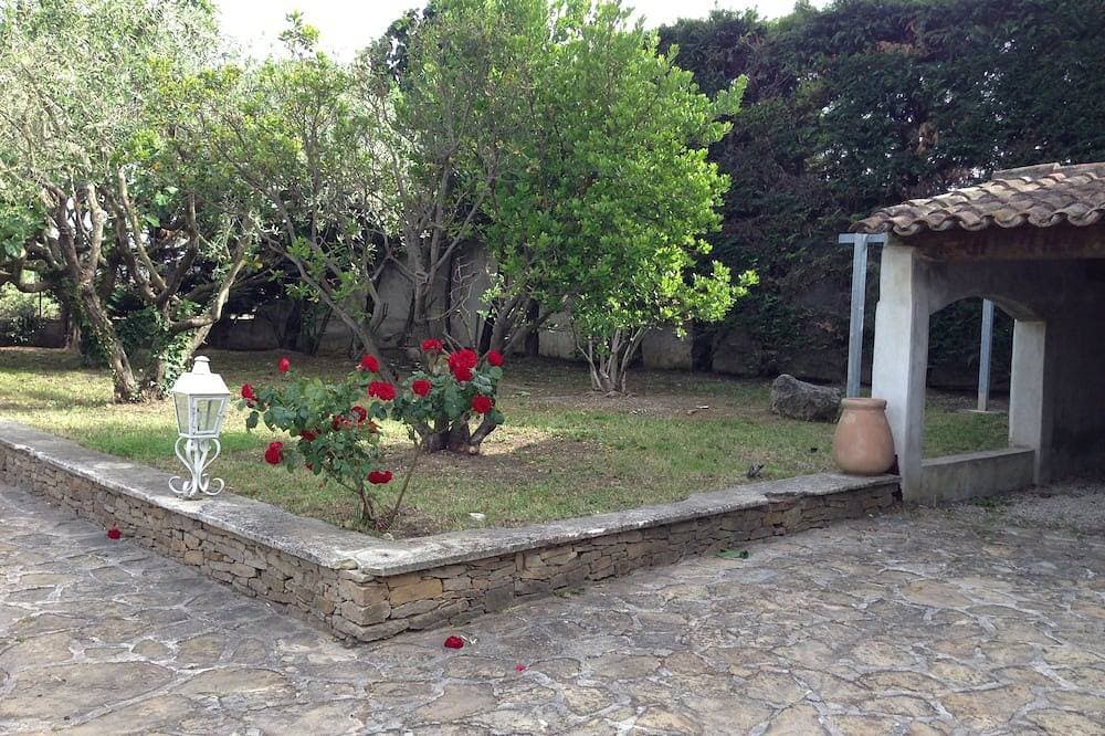 Foto 11 von 18: Steinhaus im provenzalischen Stil mit Pool für 6 Personen