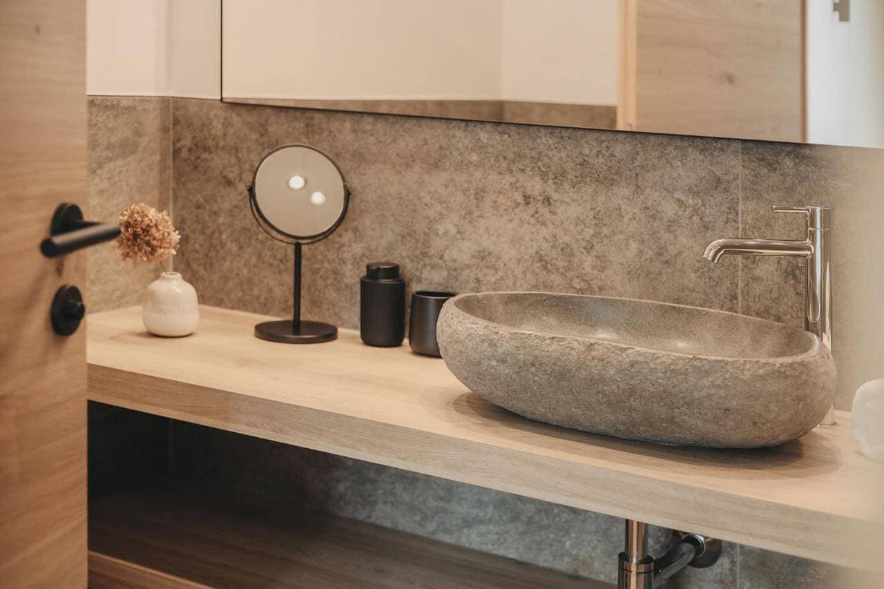 Foto 12 von 18: One-Bedroom Apartment with Balcony and Mountain View
