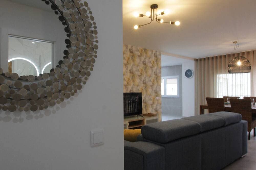 Foto 5 von 22: New Luxury apartment with pool - 5 min walking to the beach