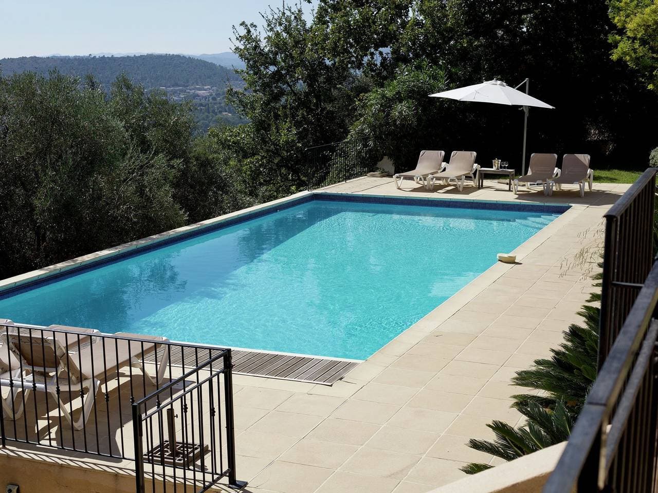 Foto 7 von 39: Elegante Villa mit Pool, Cabris