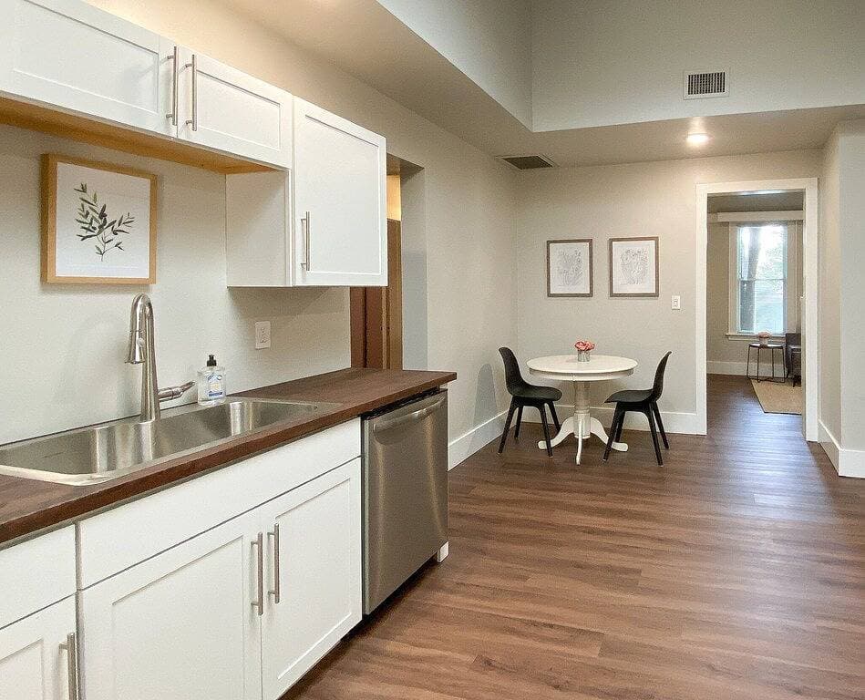 Foto 4 von 22: Stylish 2-bedroom Home in Downtown Vancouver
