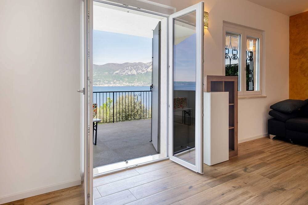Foto 7 von 30: Privater Pool und herrlicher Seeblick