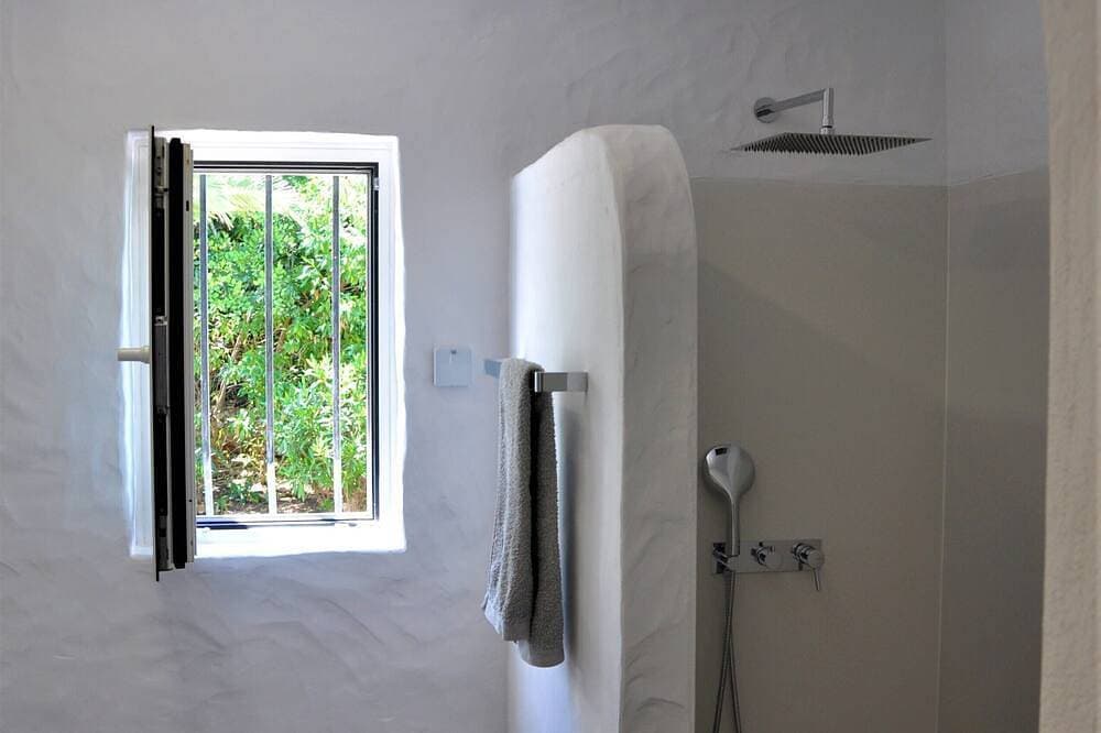 Foto 13 von 30: Lichtdurchflutete Villa im portugiesischen Stil mit grossem Pool