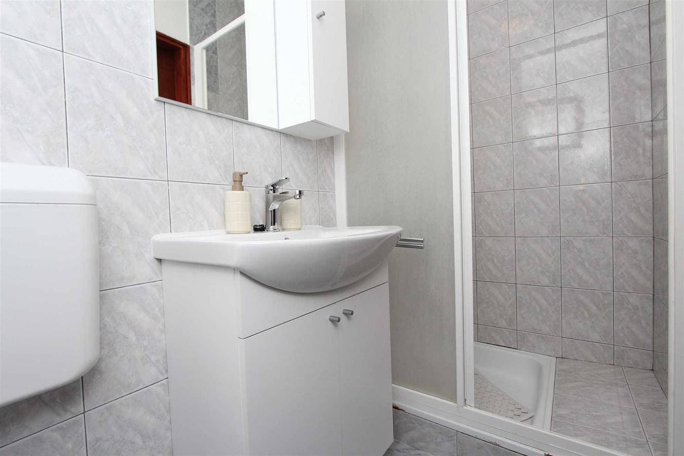 Foto 6 von 19: Silvana Ferienwohnung mit 1 Schlafzimmer mit Balkon 1 (gornji)