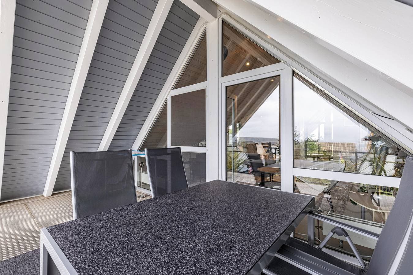 Foto 13 von 39: Ferienwohnung Christine mit Bergblick, privater Terrasse und WLAN