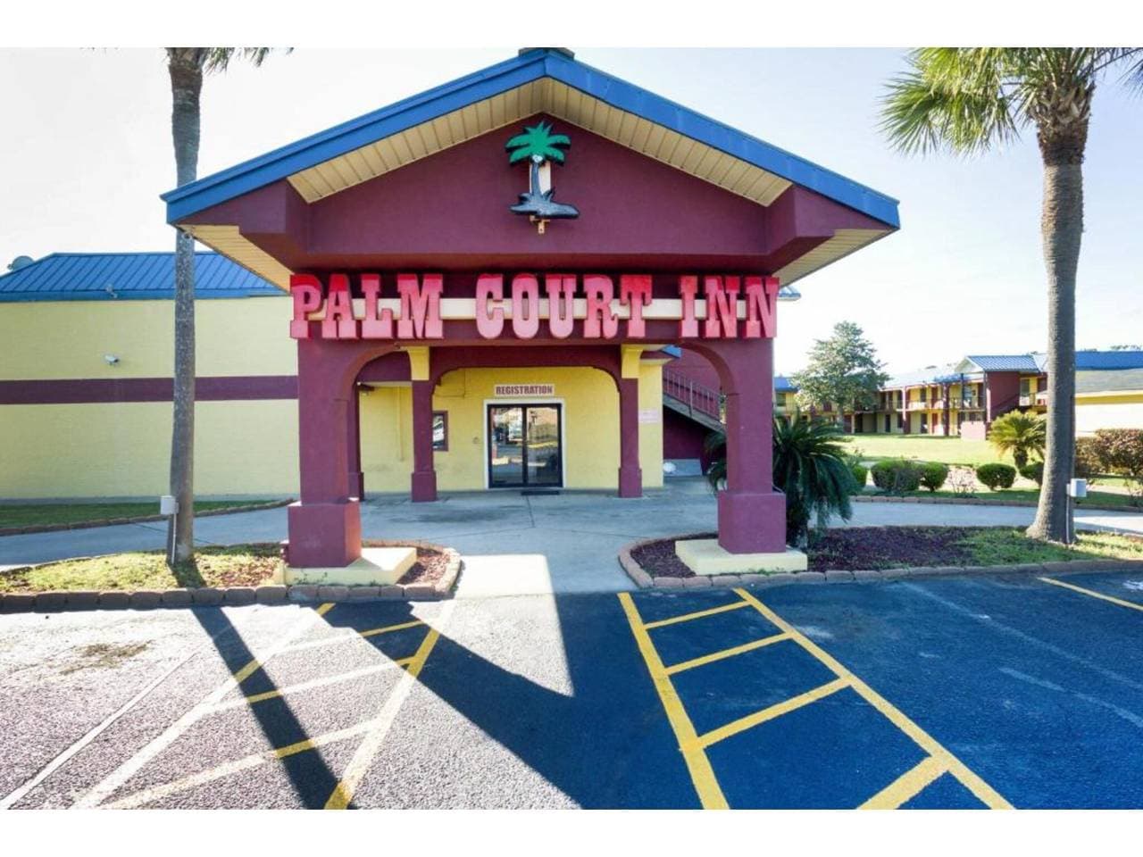 Foto 9 von 10: Kingsize-Bett | Rauchen erlaubt | Pensacola, Florida