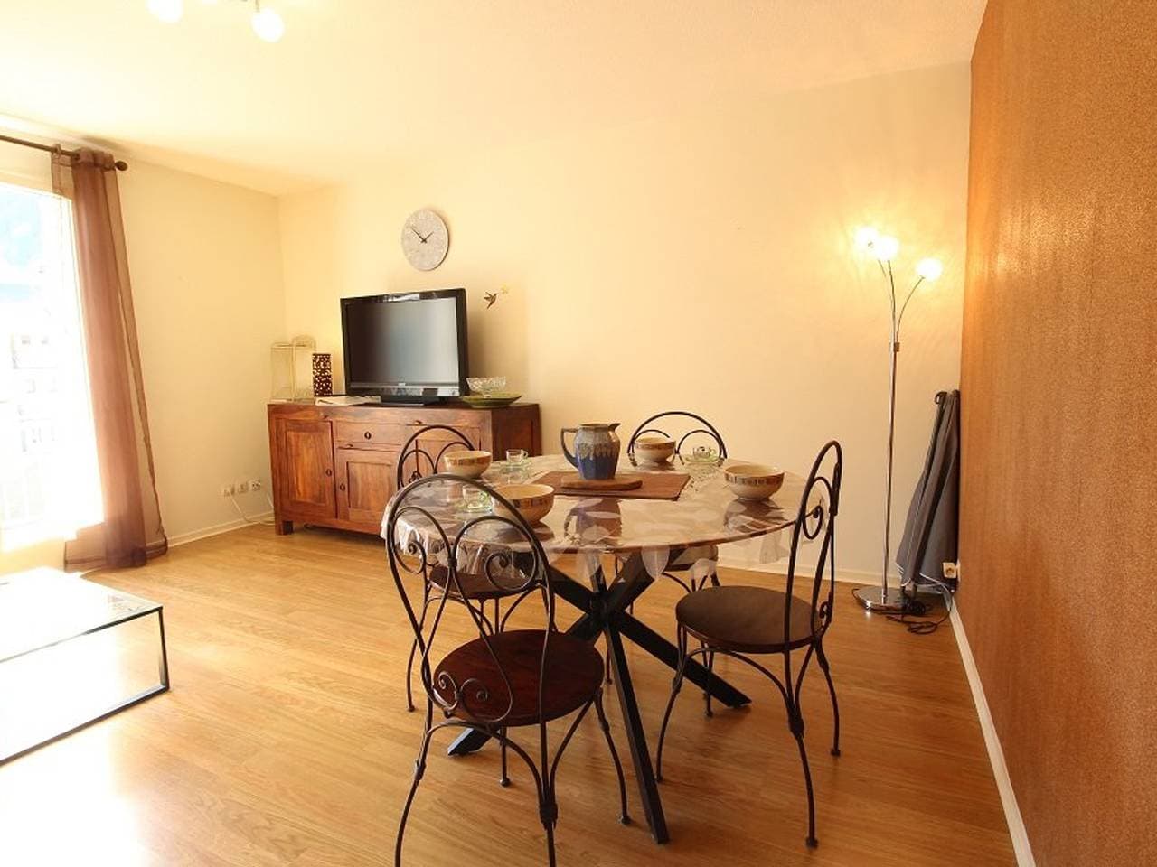 2-Zimmer-Kabinenwohnung mit Balkon, Parkplatz, Haustiere erlaubt, WLAN 1