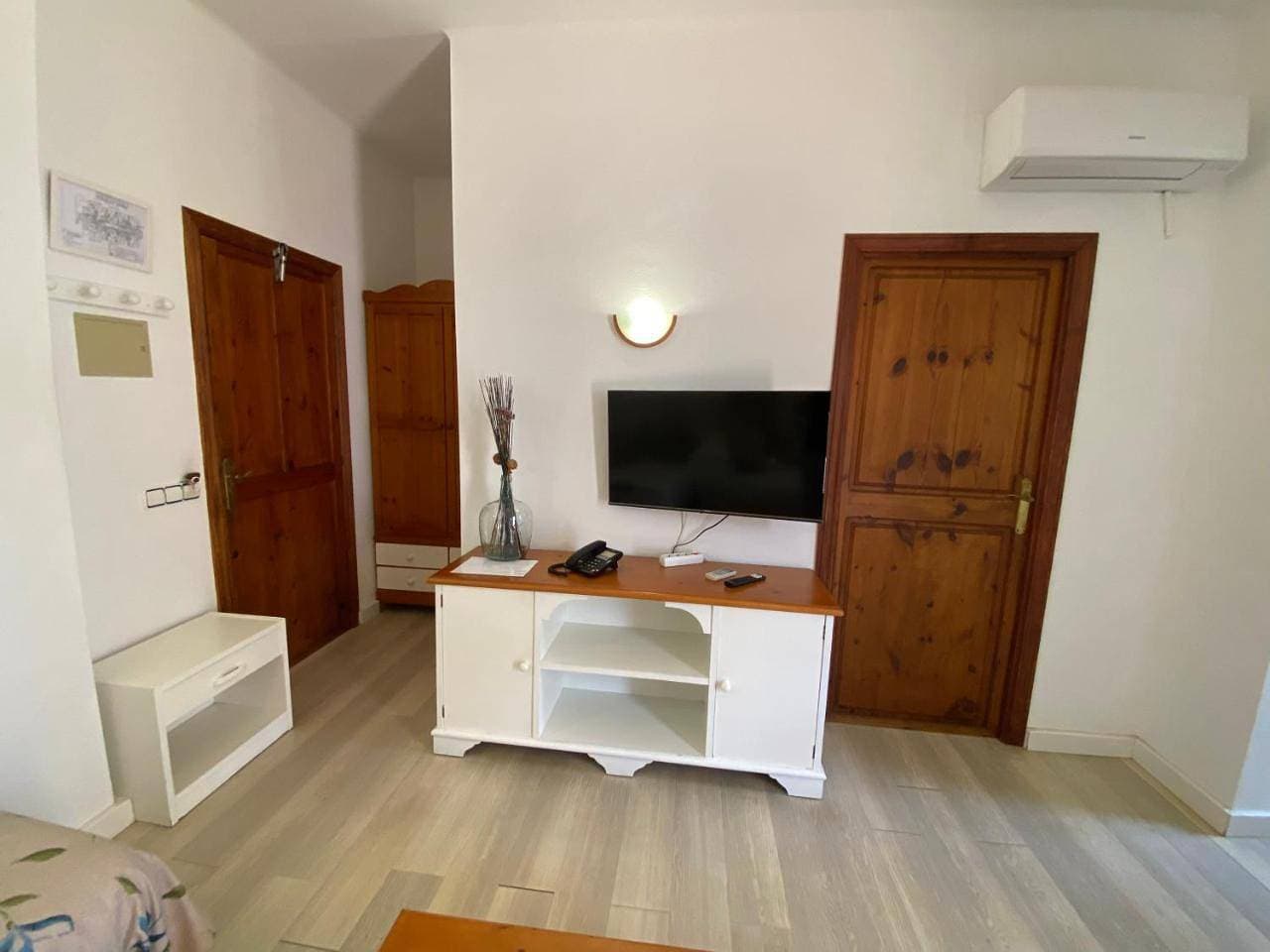 Foto 13 von 17: One-Bedroom Apartment  with Balcony