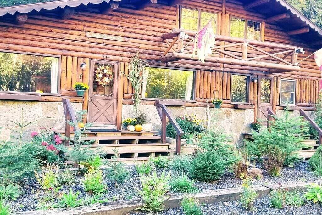Rustic Log Cabin #3 - \"The Lodge\" 1
