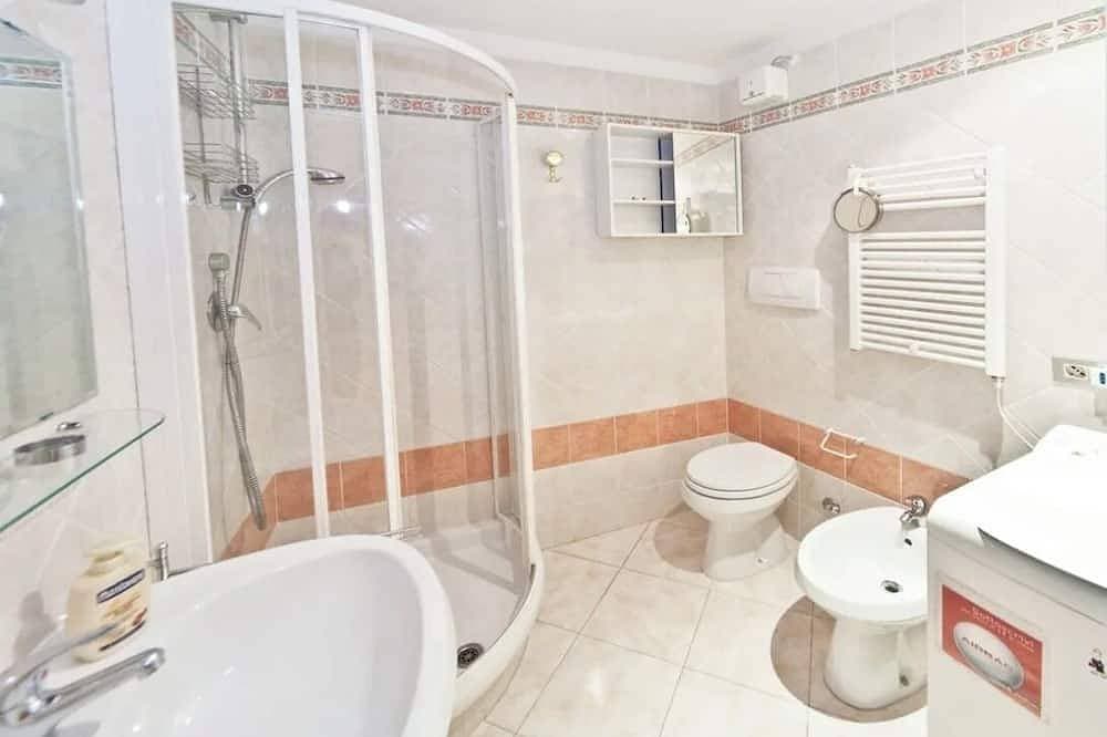 Foto 7 von 17: Elegant apartment in the heart of Rome - Spanish Steps