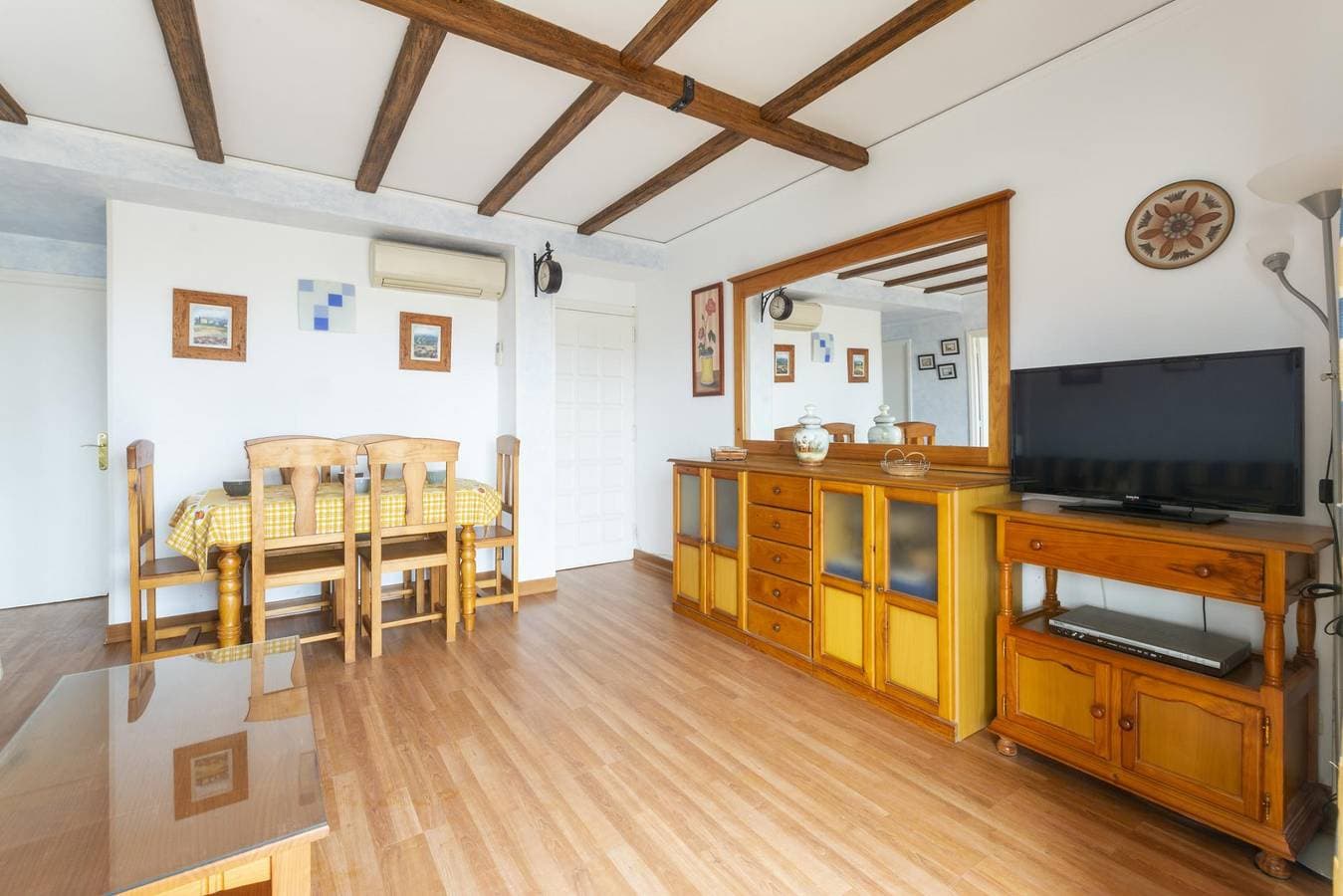 Foto 4 von 21: Les Gavines -  Charmante Wohnung mit Meerblick - Kostenloses W-Lan