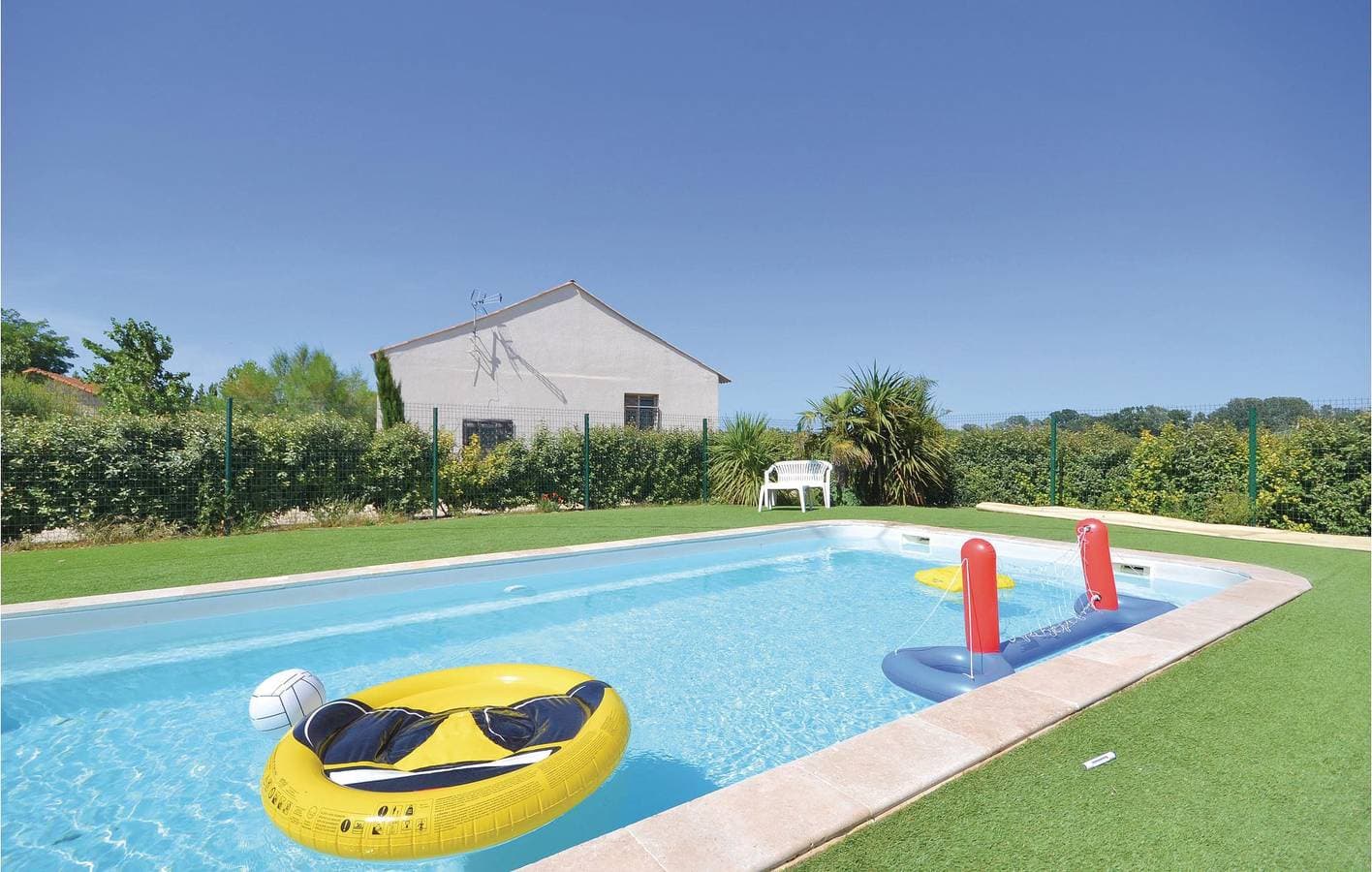 Foto 5 von 40: Rhone-Side Wohnung: AC, Pool, Parkplatz & WiFi!