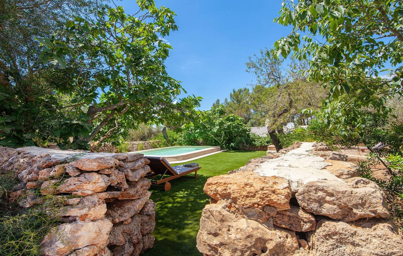 Foto 7 von 41: Moderne Ferienwohnung mit AC, Pool und Internet