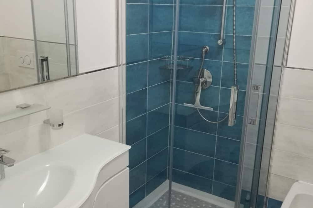 Foto 4 von 30: Wohnung 250 Meter vom Meer entfernt komplett renoviert mit privatem Garten