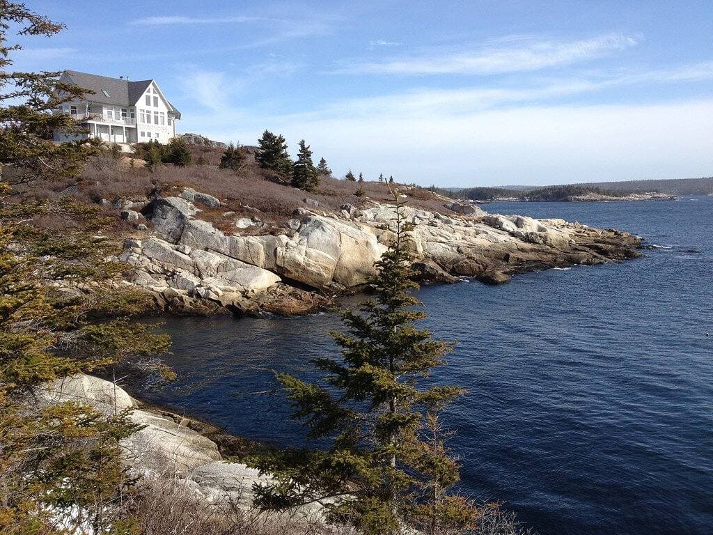 Foto 5 von 49: Executive Oceanfront Home. Atemberaubender Panoramablick auf das Meer! In der Nähe von Peggy's Cove