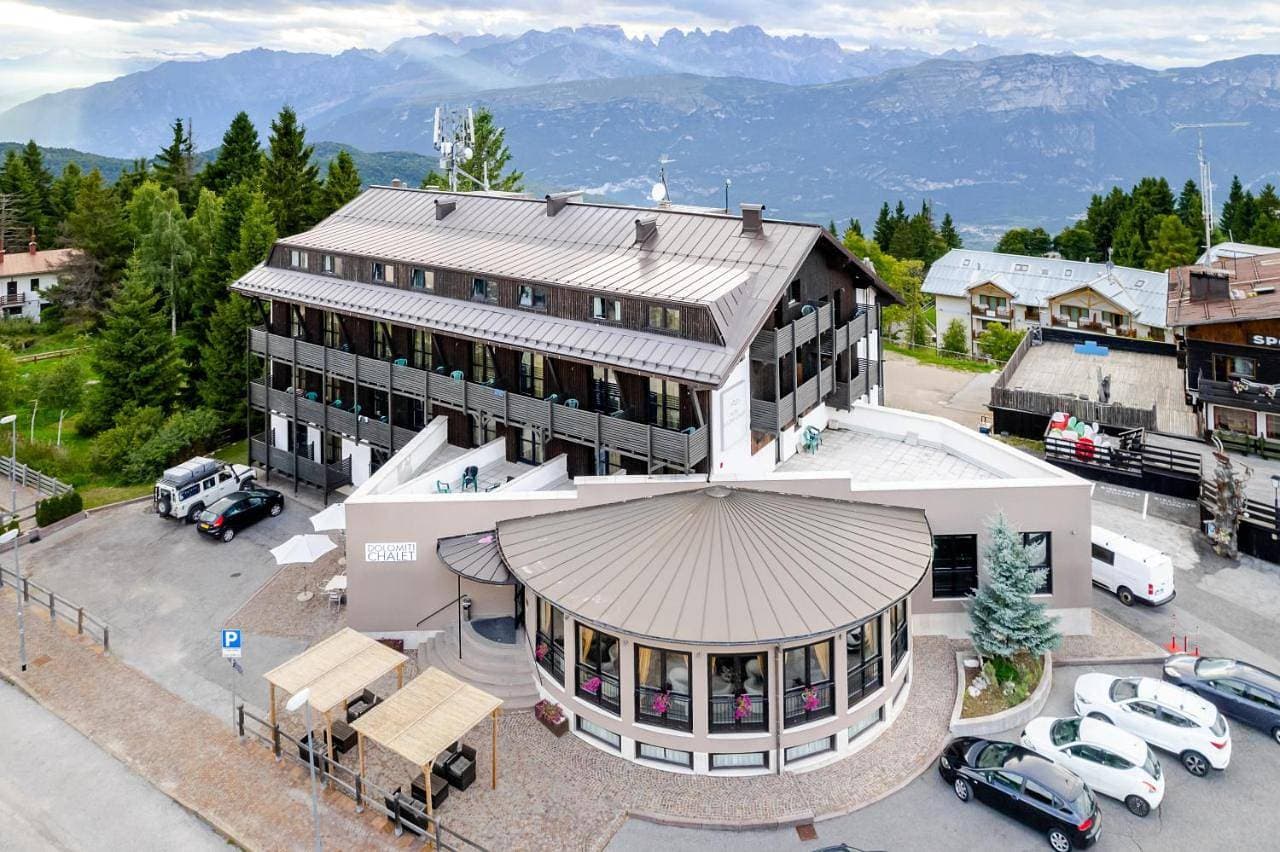 Hotel Dolomiti Chalet 1
