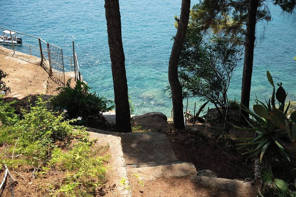 Foto 13 von 24: Scopello, direct access to the sea