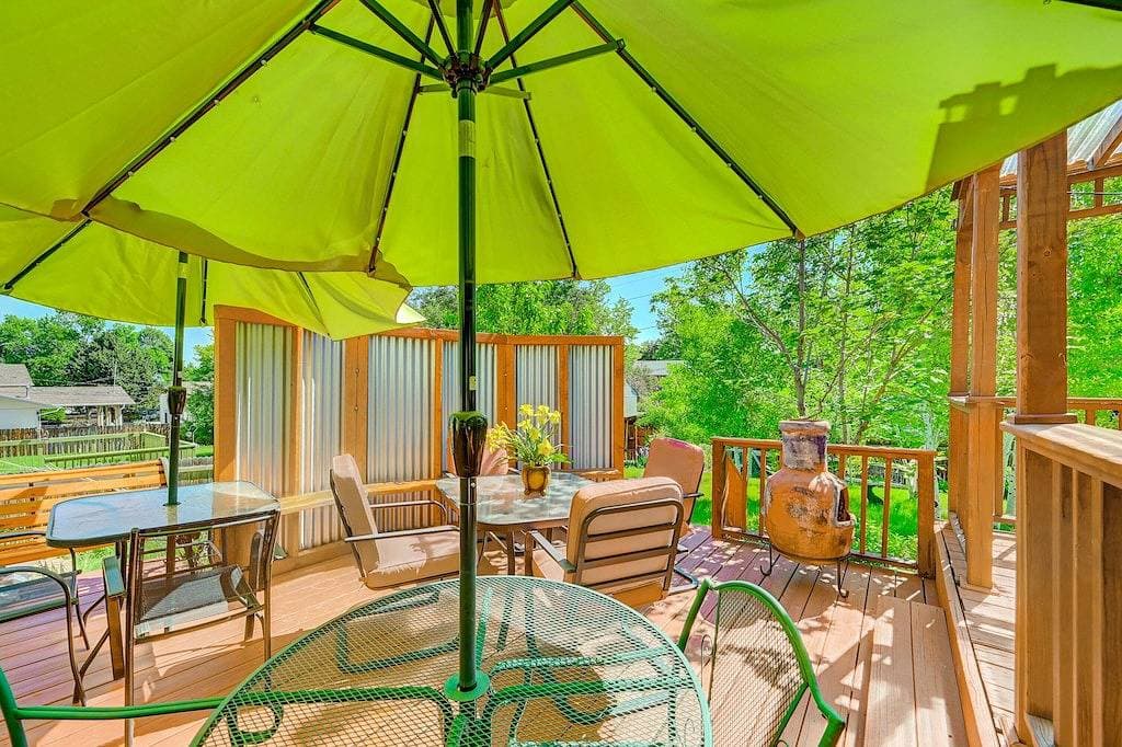 Foto 5 von 30: Serene Rustic Haven, Huge Yard & Decks , ZenDen