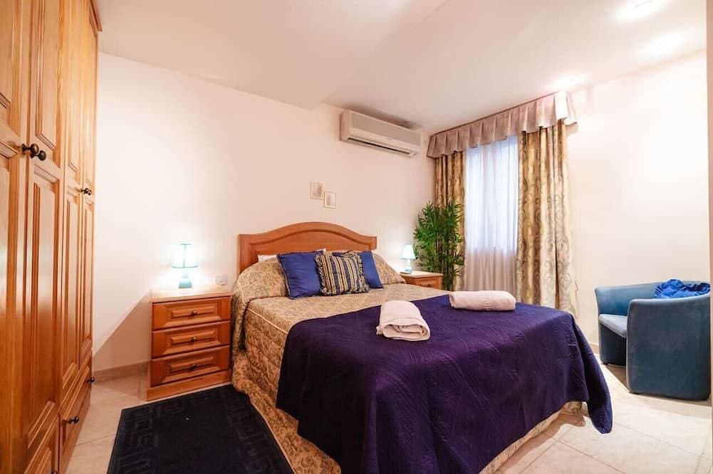 Foto 4 von 20: Charming Modern Seaview Apartment in Central Portomaso