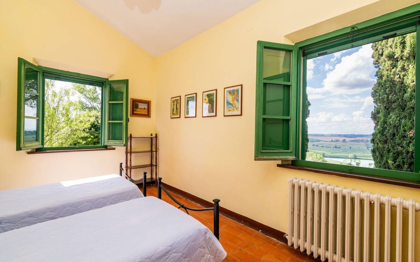 Foto 13 von 47: Ferienwohnung für 4 Personen mit Seeblick