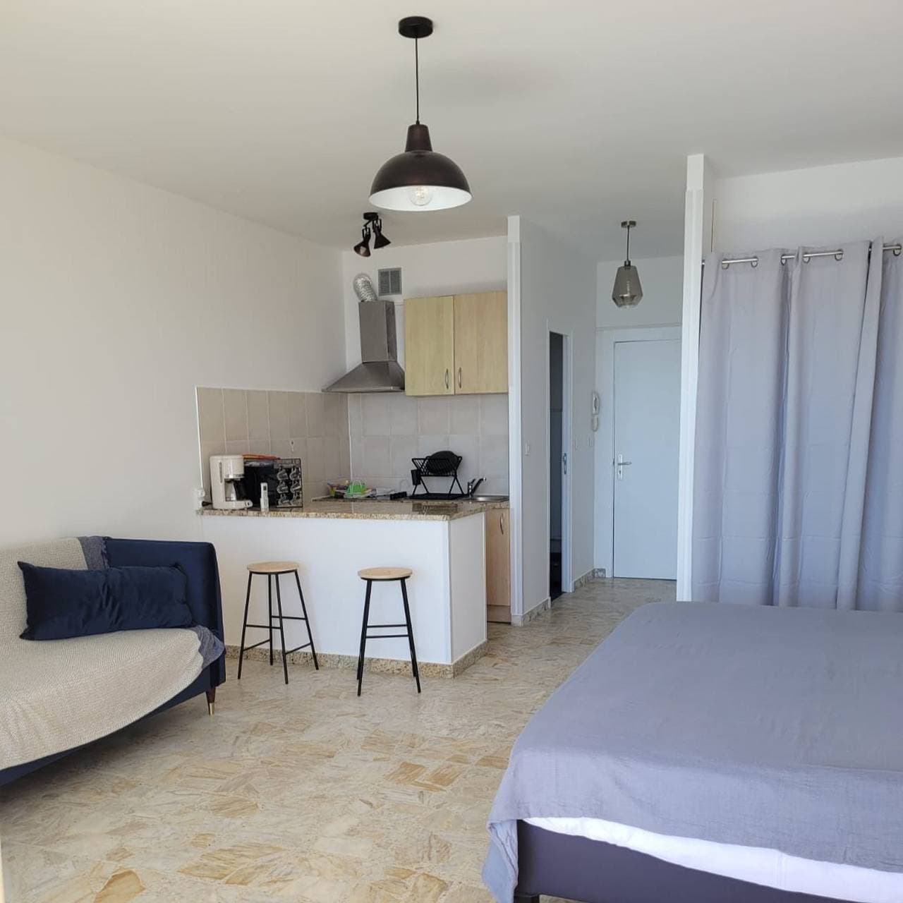 Foto 4 von 12: Gemütliches Studio mit Meerblick in Ajaccio - 30 m², Strandzugang