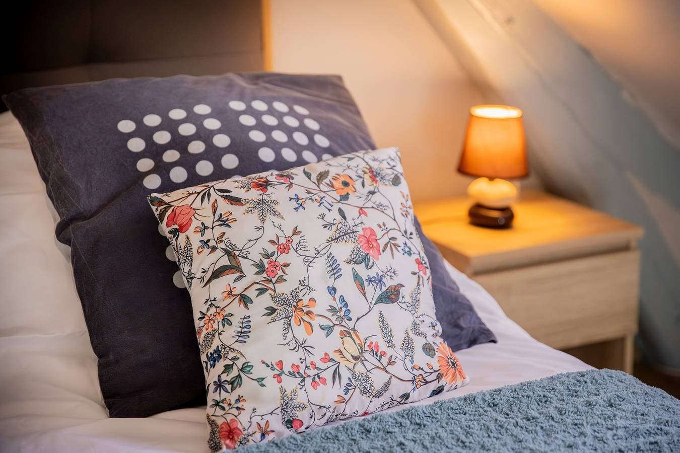 Foto 3 von 20: Gästezimmer 'Suite Bleuet – Le Petit Puits' mit gemeinsamem Garten und WLAN