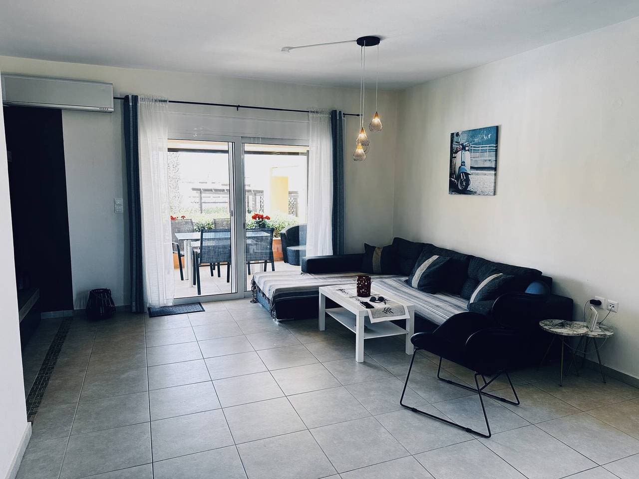 Foto 10 von 37: Nach Steki 1 Minute vom Strand entfernt 2bd 1ba