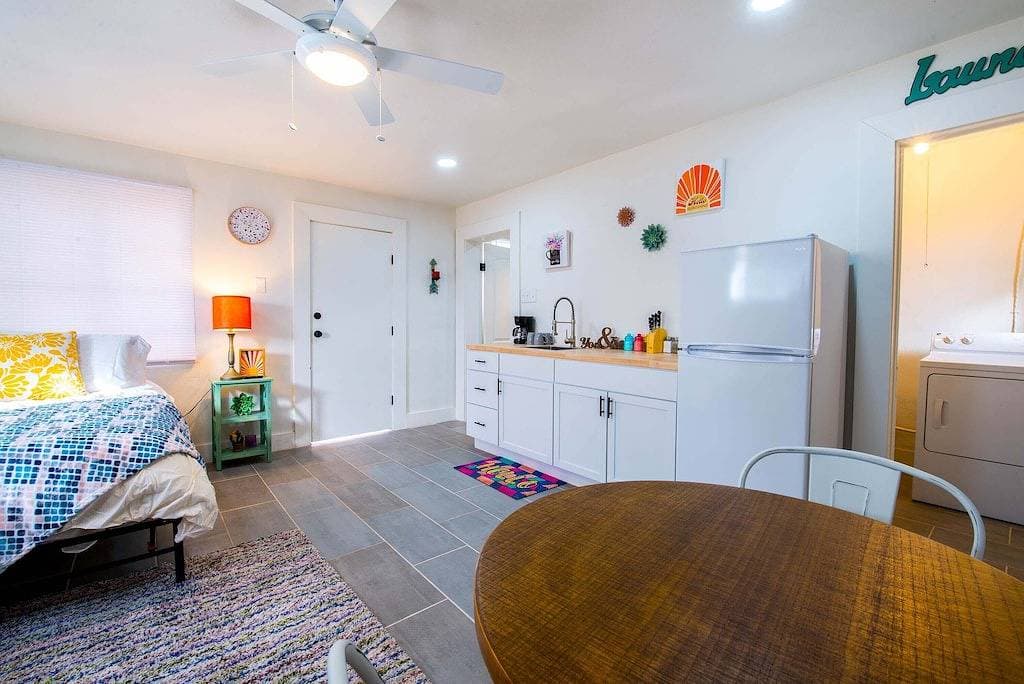 Foto 11 von 13: Stylish Charming Guesthouse in Central El Paso Edit