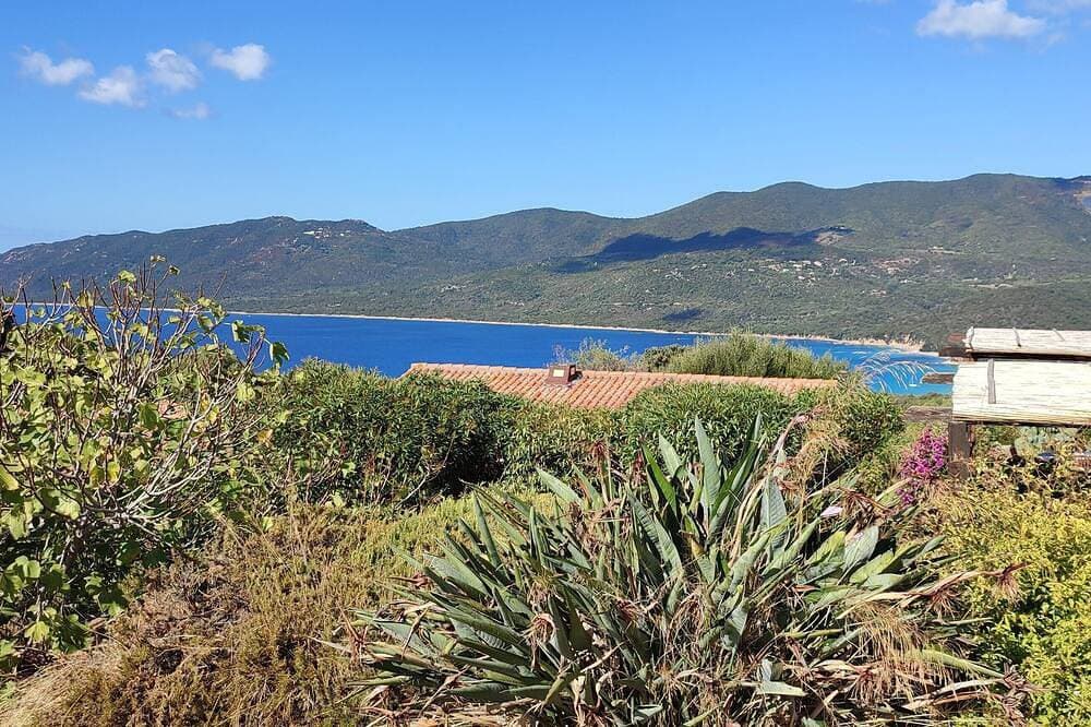 Foto 10 von 30: Mini villa with small sea view, heated pool Serra di Ferro