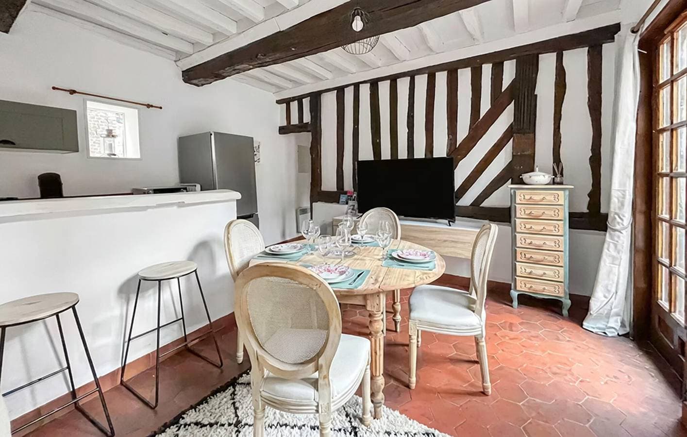 Foto 3 von 19: Reizende Ferienwohnung in der Nähe von Pont-Audemer: WLAN, Küche und in der Nähe von Sehenswürdigkeiten