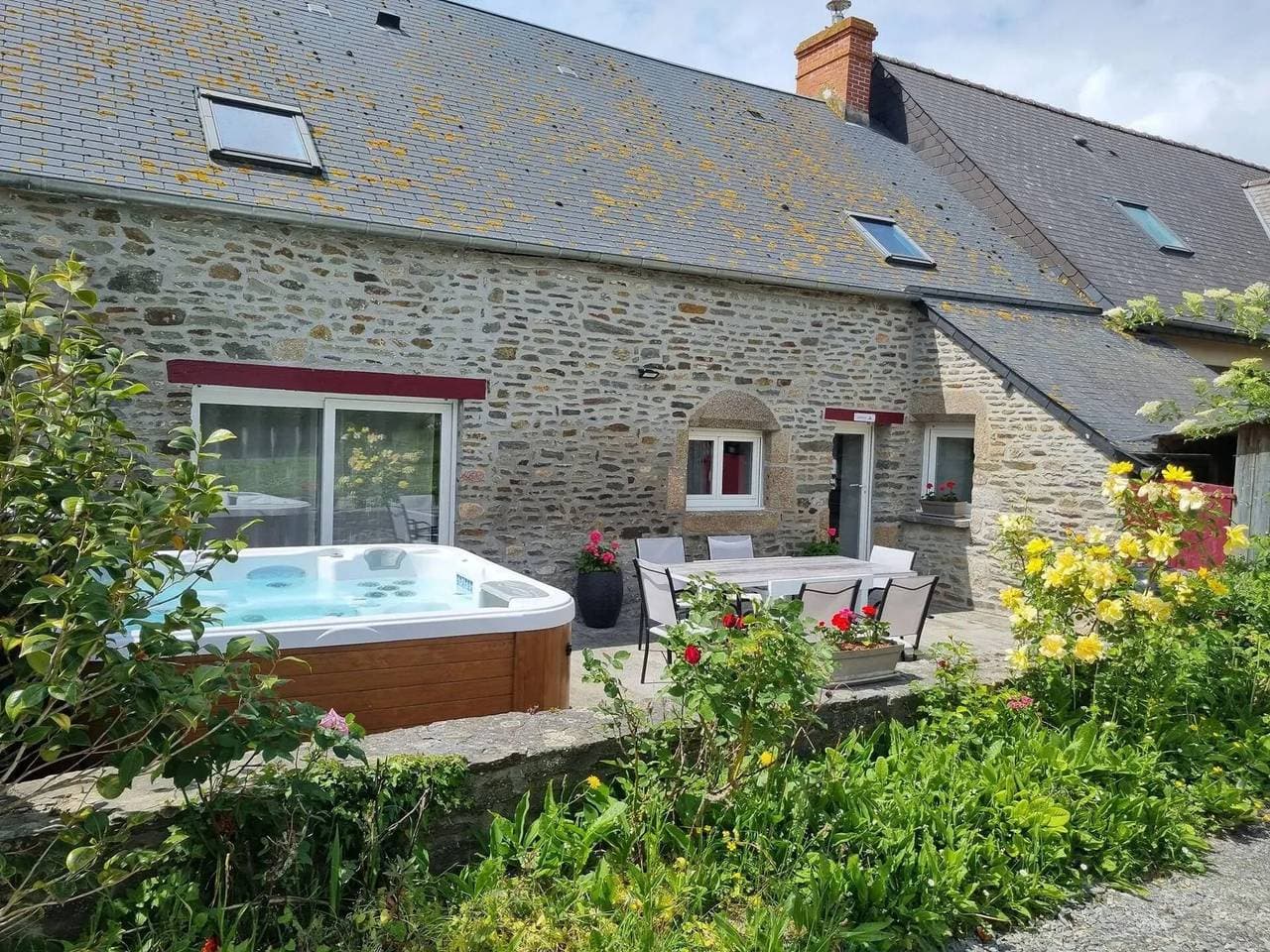 Foto 2 von 27: Maison confortable Pontorson 110 m² Jacuzzi