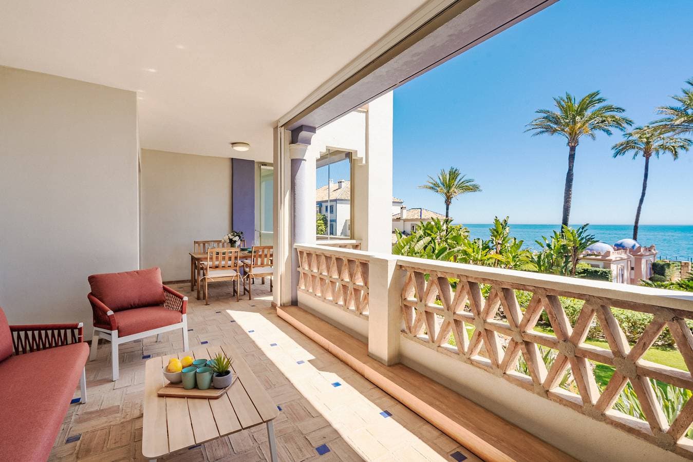 Foto 2 von 32: 32. Luxury apt in Casares, Andalucia sea view