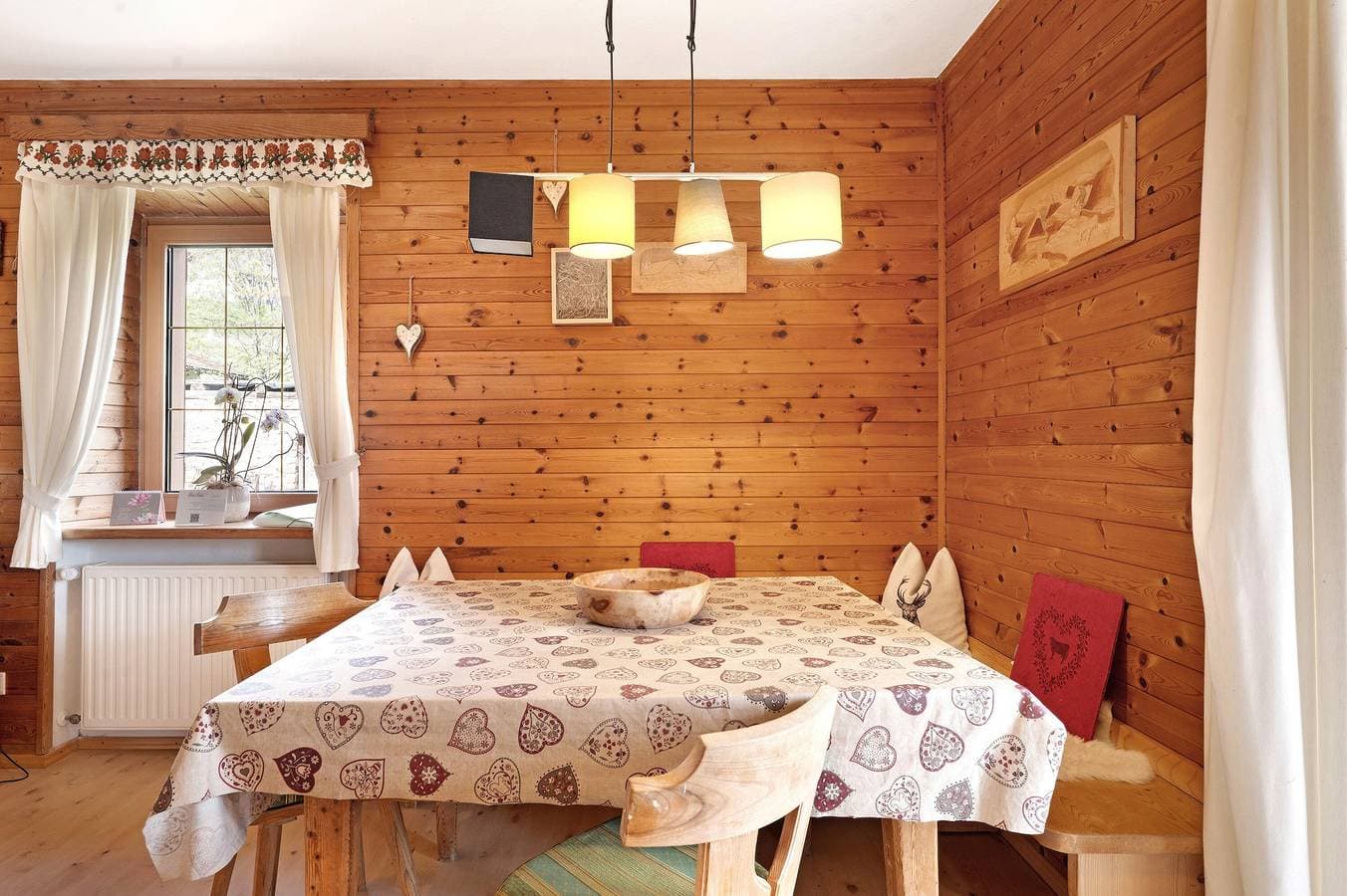 Foto 9 von 32: Ferienwohnung Huanzhof Schwarzhorn mit Bergblick, Garten & Terrasse