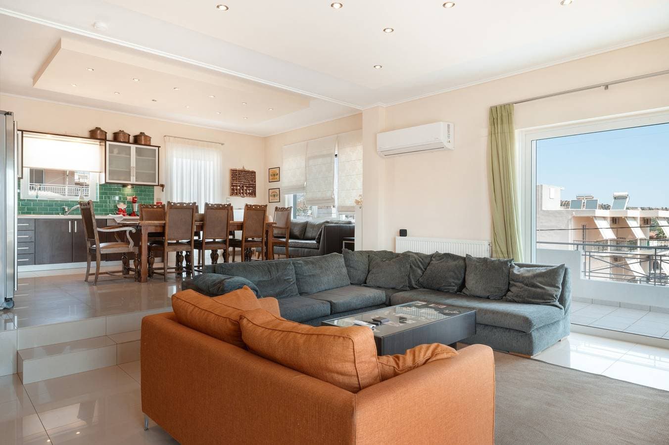 Foto 6 von 27: Modernes Apartment nahe Athen und Küste mit Panoramablick