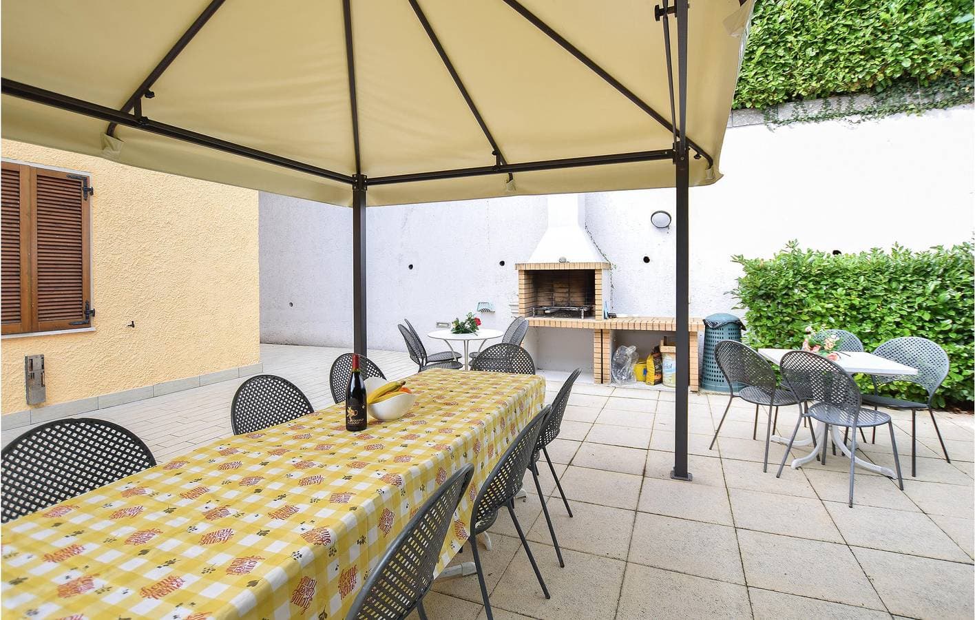 Foto 10 von 27: Appartement am Pool mit Parkplatz & WiFi