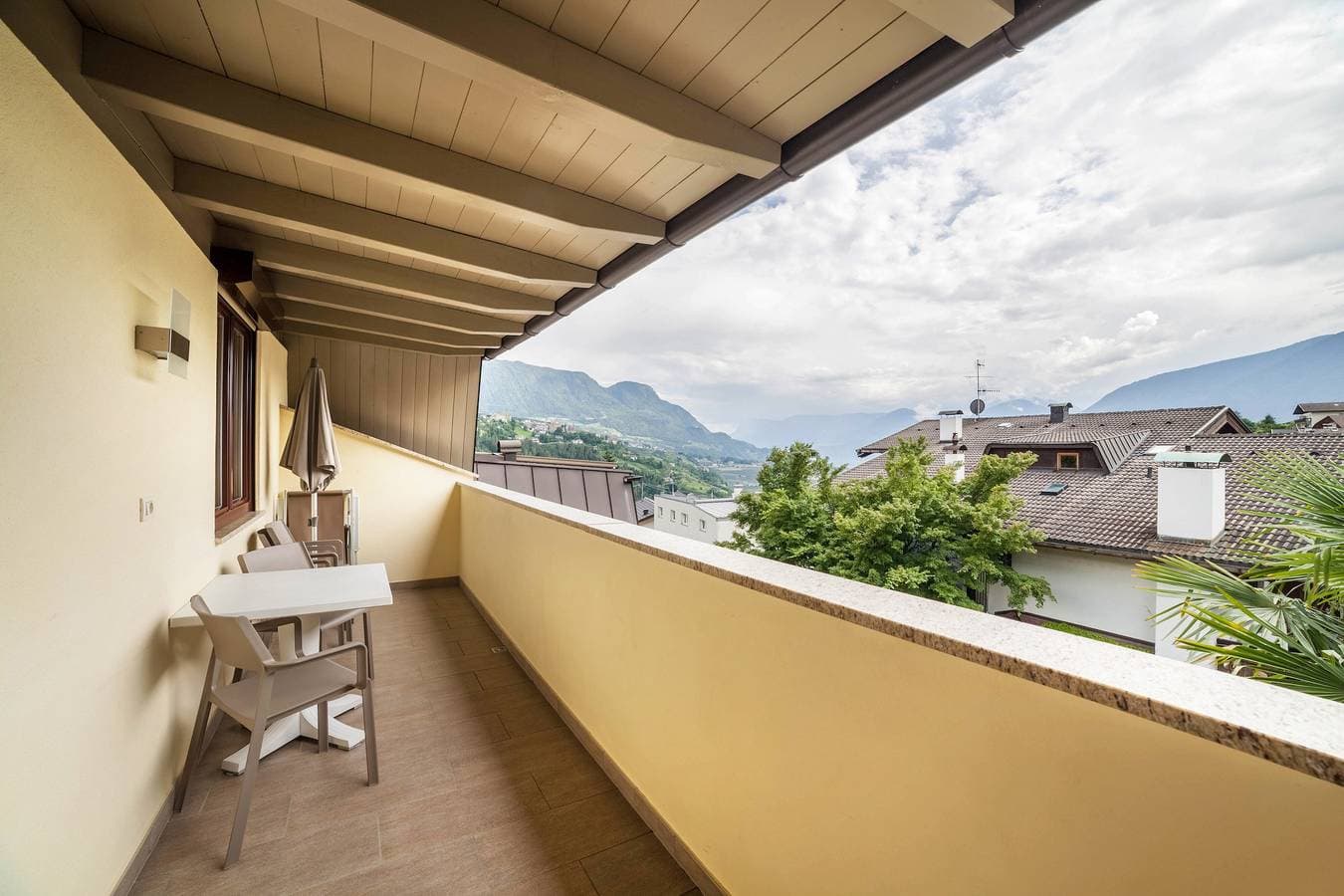 Foto 5 von 21: Ferienwohnung "Mignon 11" mit Bergblick, gemeinsamem beheizten Innenpool und WLAN