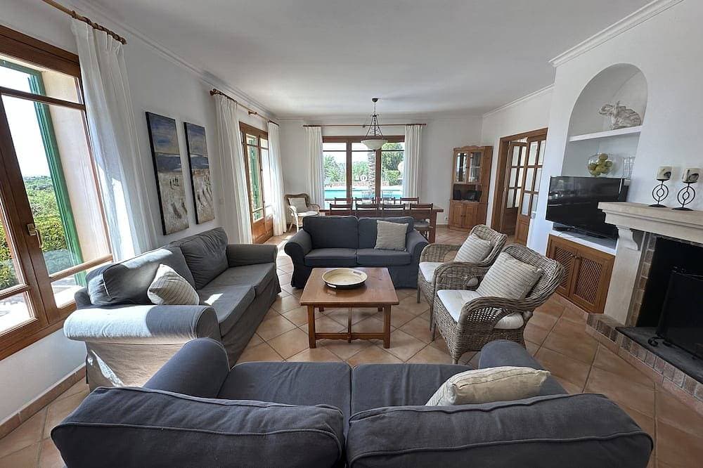 Foto 13 von 30: Es Serral -  Pool, Terrasse, Garten und Meerblick - Gratis WLAN