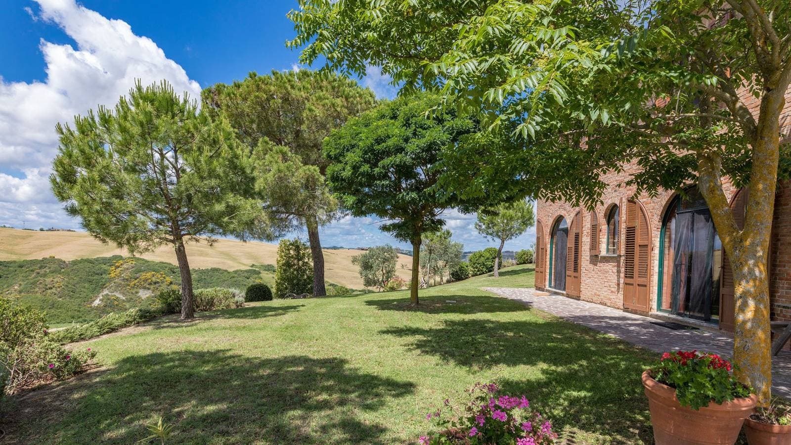 Foto 6 von 39: Villa für 8 Personen mit Garten
