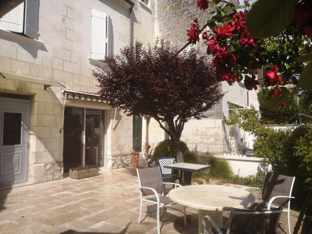 Jolie maison atypique à Montrichard 1