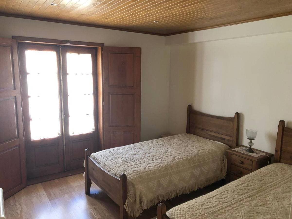 Foto 4 von 22: Four-Bedroom House