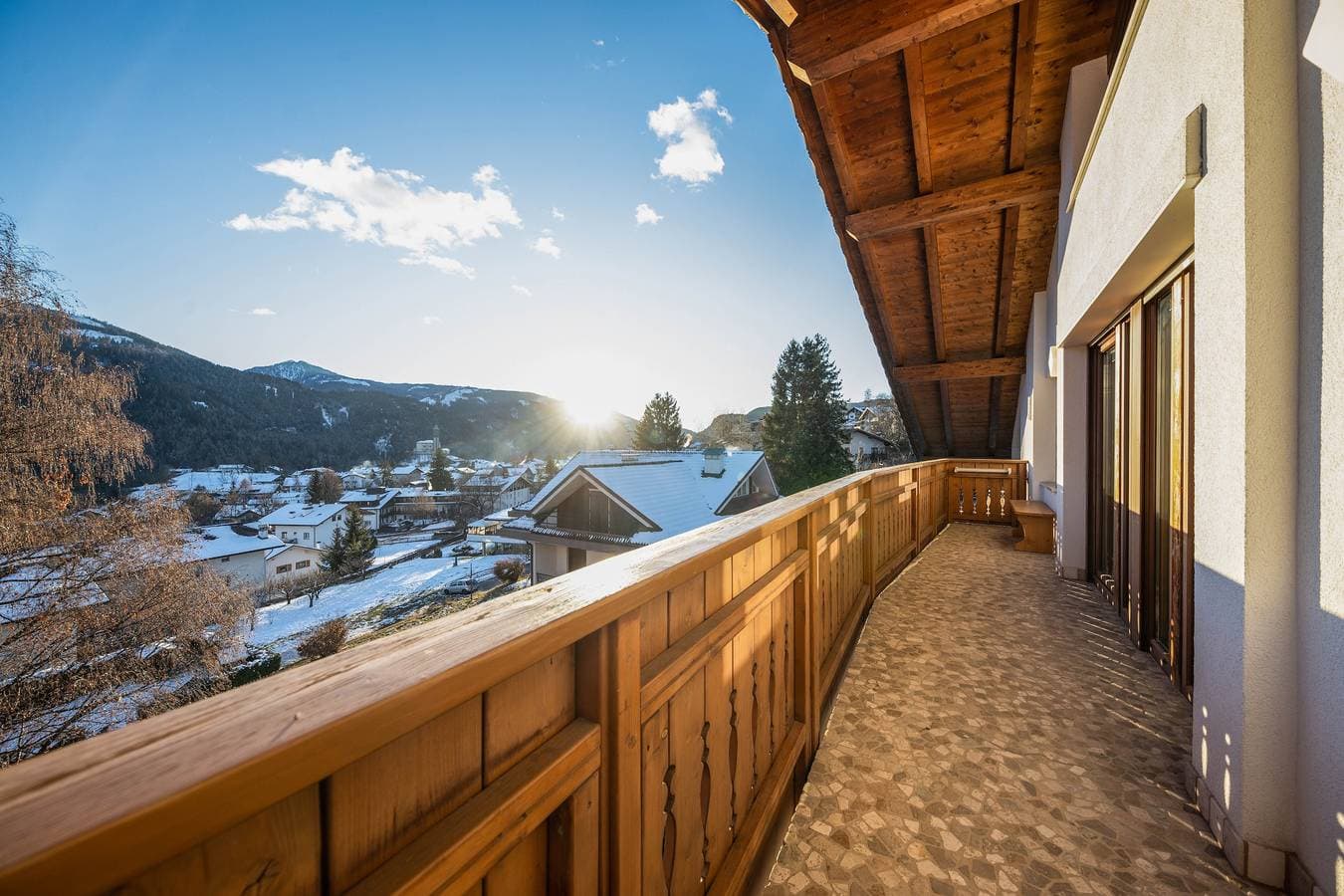 Foto 5 von 35: Ferienwohnung „La Pratolina Attico“ mit Bergblick und Balkon