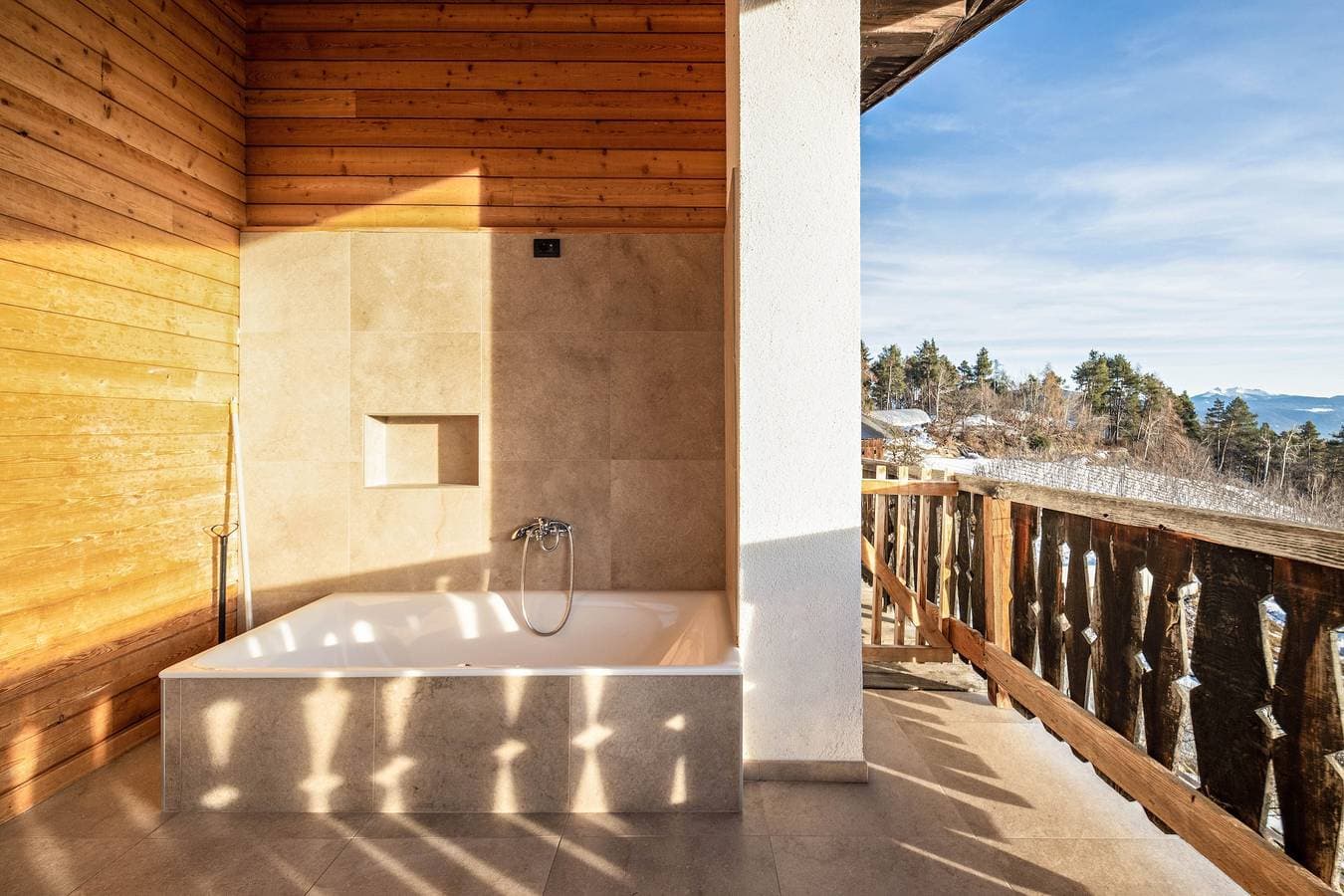 Foto 6 von 30: Ferienwohnung "Malgorerhof Sonja" mit Bergblick, WLAN & Gemeinschaftsgarten
