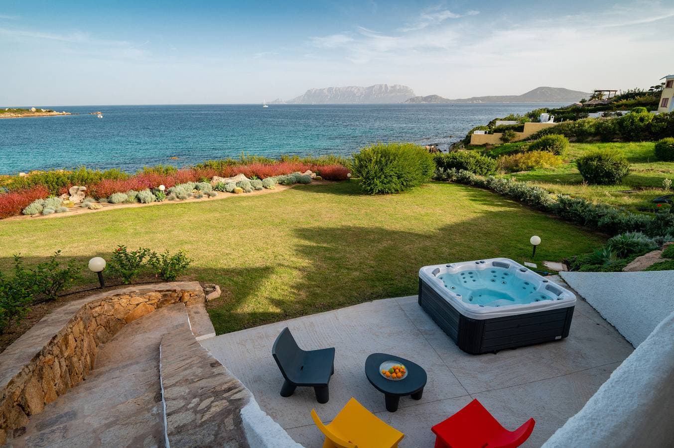 Foto 5 von 60: Villa Azul von Klodge – moderne Waterfront mit Hydromassage-Pool